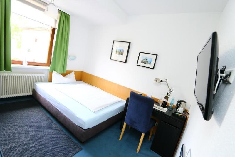 City Hotel Fellbach 24H Check-In מראה חיצוני תמונה
